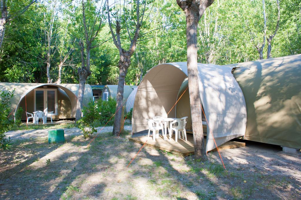 Camping Dei Tigli Торре-дель-Лаго-Пуччини Экстерьер фото
